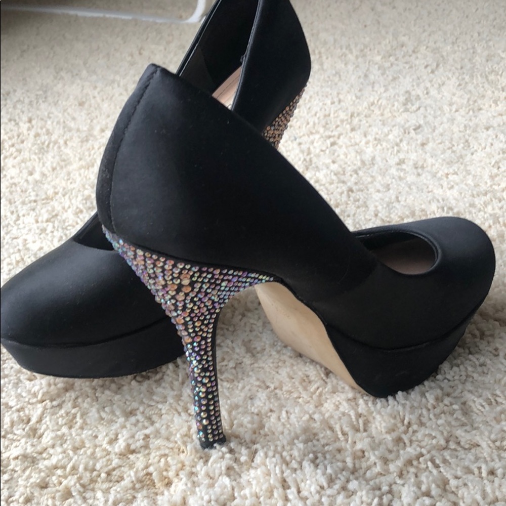 Steve Madden Partyy rhinestone platform pump